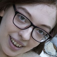 Еби Съни Голи