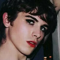 Амели Обри Голи