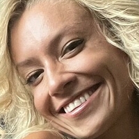 Ейми Лав Голи