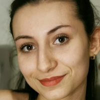 Еми Валентинекс Голи