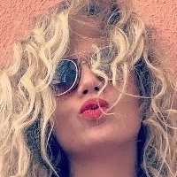 Ана Канас Голи