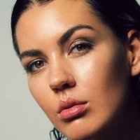 Анна-Леа Менде Голи