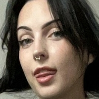 Ешли Лутс Голи