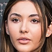 Атиана Де Ла Хоя Голи