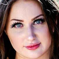 Бела Блоус Голи