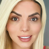 Камила Шмит Голи