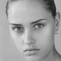 Клеър Гена Голи