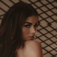 Клеър Уудс Голи