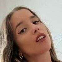Кристал Малкова Голи