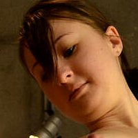 кристълброкън Голи