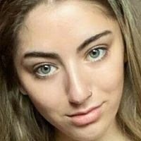 Давина Голи