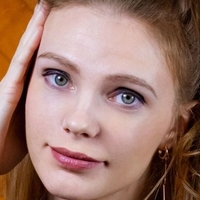 Елина Де Леон Голи