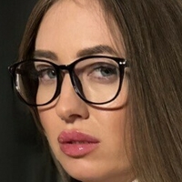 Елина Лис Голи