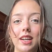 Ели Джоли Голи