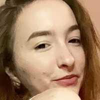 Ембър Хол Голи