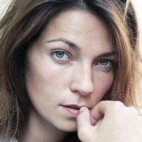 Емили Девил Голи