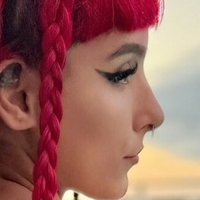 Еммаблек Голи