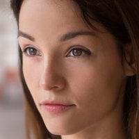 Естър Нубиола Голи