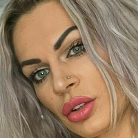 Евелин Елън Голи