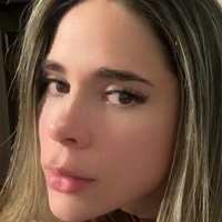 Изабела Голи