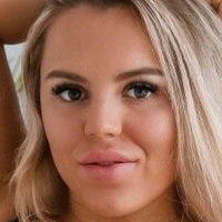 Джейд Джоселин Голи