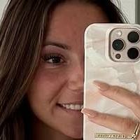 Джесика Хлст Голи