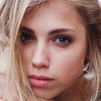 Джули Сунцова Голи