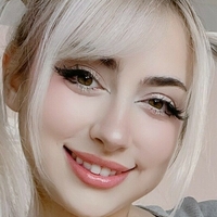 КарриганТейлърФри Голи