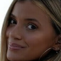 Кайла Мануселис Голи