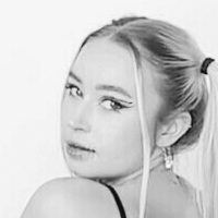 КелиЛорън Голи