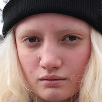 Лили Уокър Голи