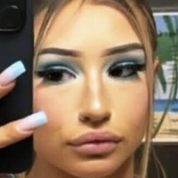Линдси Голи