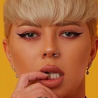 Мики Костаче / Луив Голи