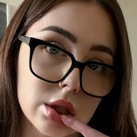 Микайла Голи