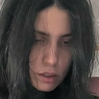 Надя Голи