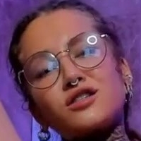 никинек Голи