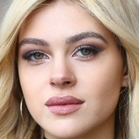 Никола Пелц Голи