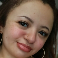 Оливия Айвис Голи