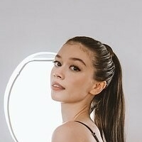 Пейдж Сърси Голи