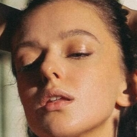 Paulien B Голи