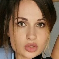 Пети Кели Лъв Голи