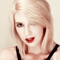 Рокси Вандивърс Голи