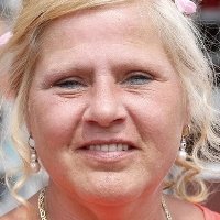 Силвия Волни Голи