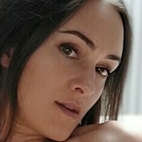 Скай Бруни Голи