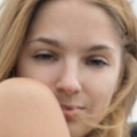 Софи Голи