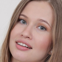 Стела Кардо Голи