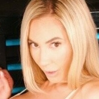 thelauraskyeofficial Голи